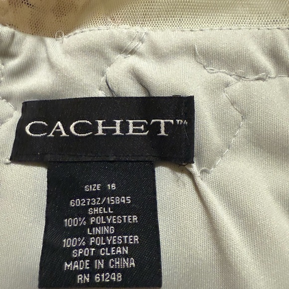 Cachet Sage Green Floral Embroidered Dress - Picture 4 of 10